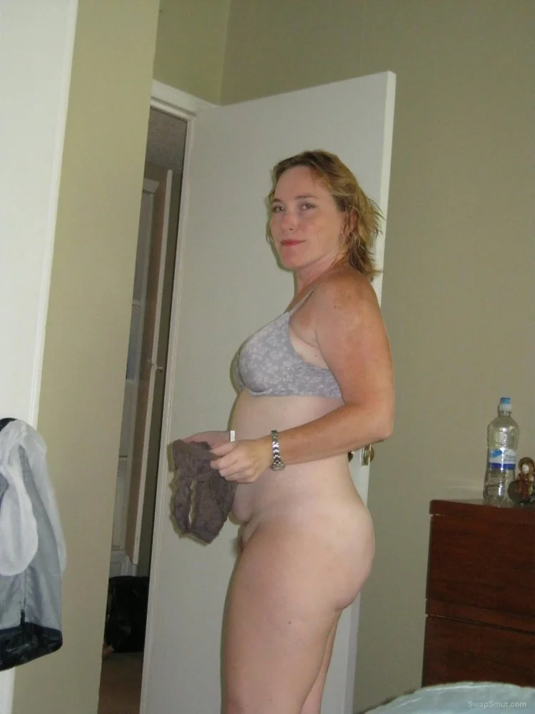 Melinda - A Milf With Big Tits & A Smile - Part 1 (pic2) image 11