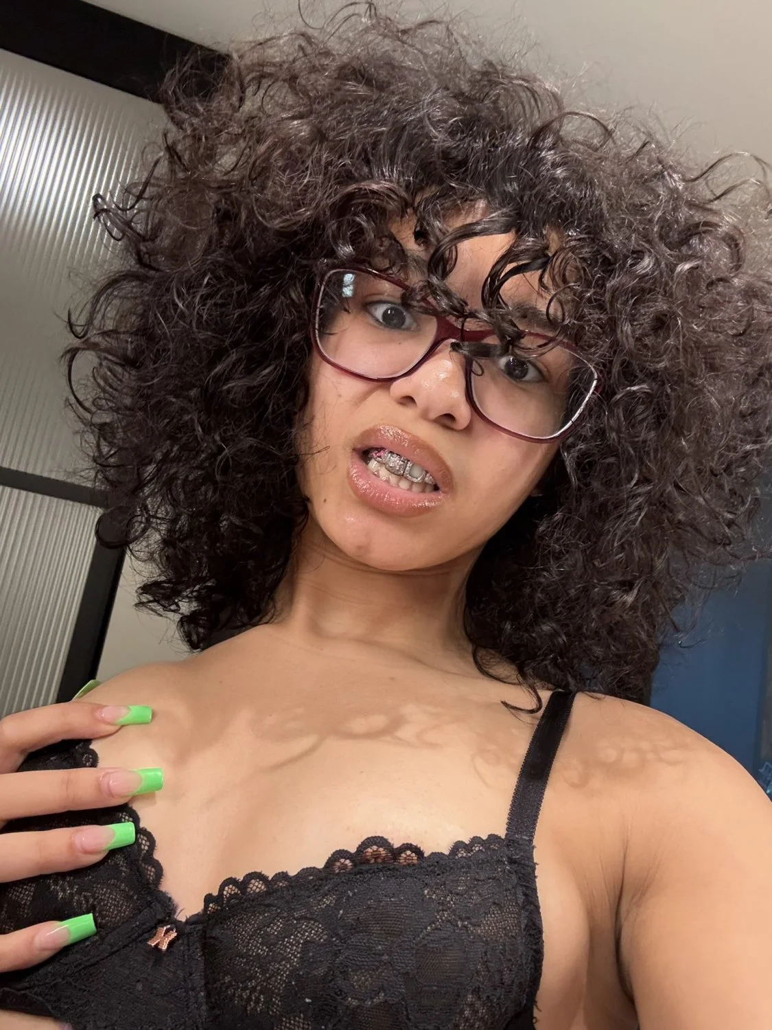 Sexy skinny petite mixed baddie image 17