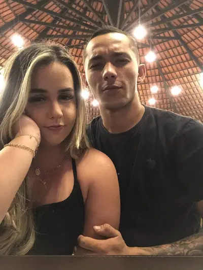 Loira gostosa caiu na net sentando pro namorado magrelo. Putinha vazada cover image