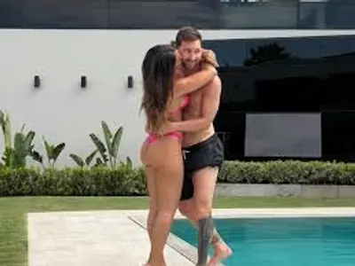 Messi Wife. Esposa do Messi cover image