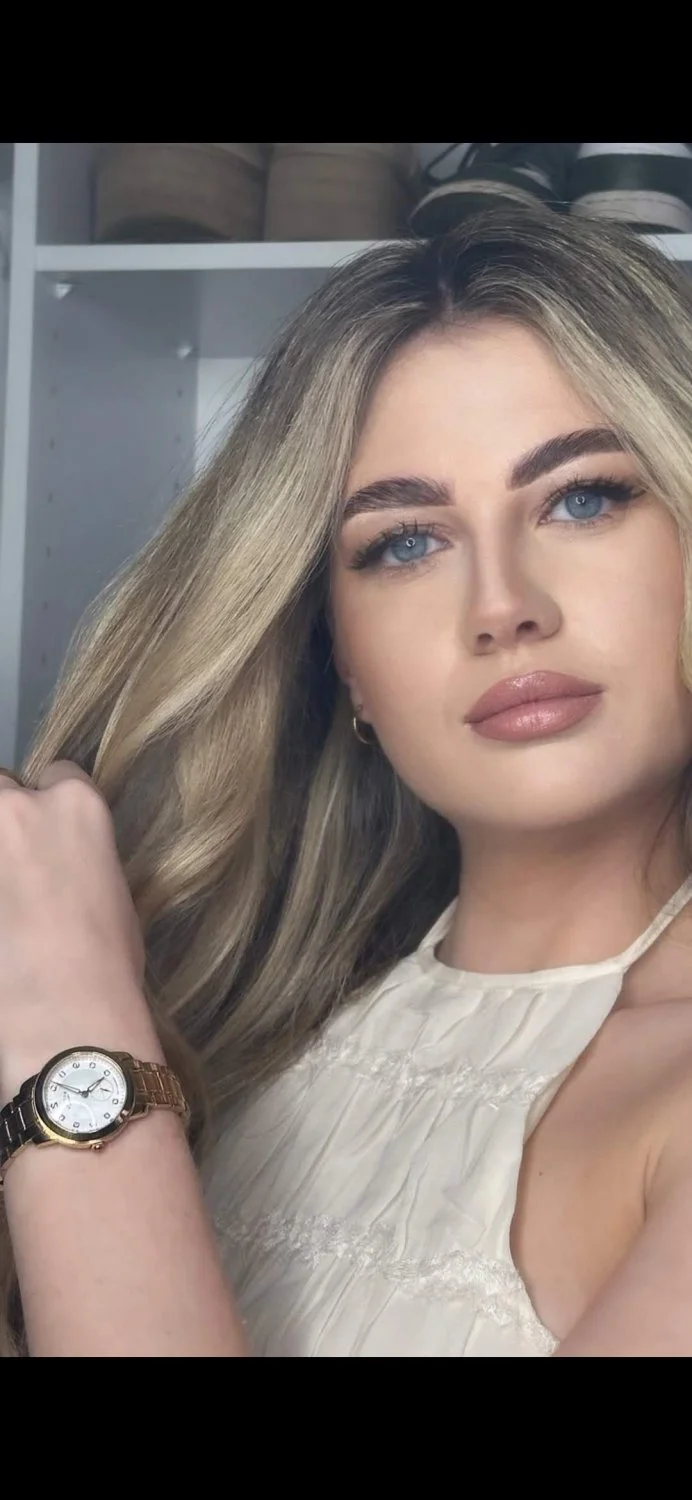 Blonde image 2