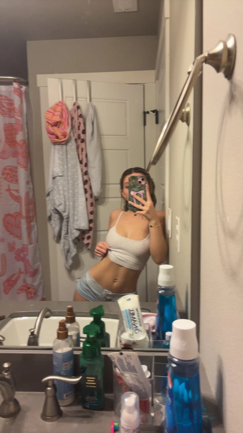 College blonde emie leak image 5