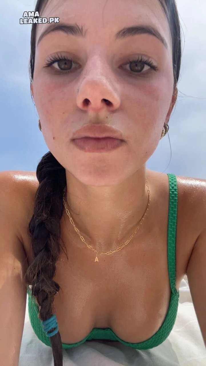 College Freshman TikTok Slut’s LEAKED NUDES!!! 🔥🤤 FUCK! Save & Share while you can!!! What a whore image 31