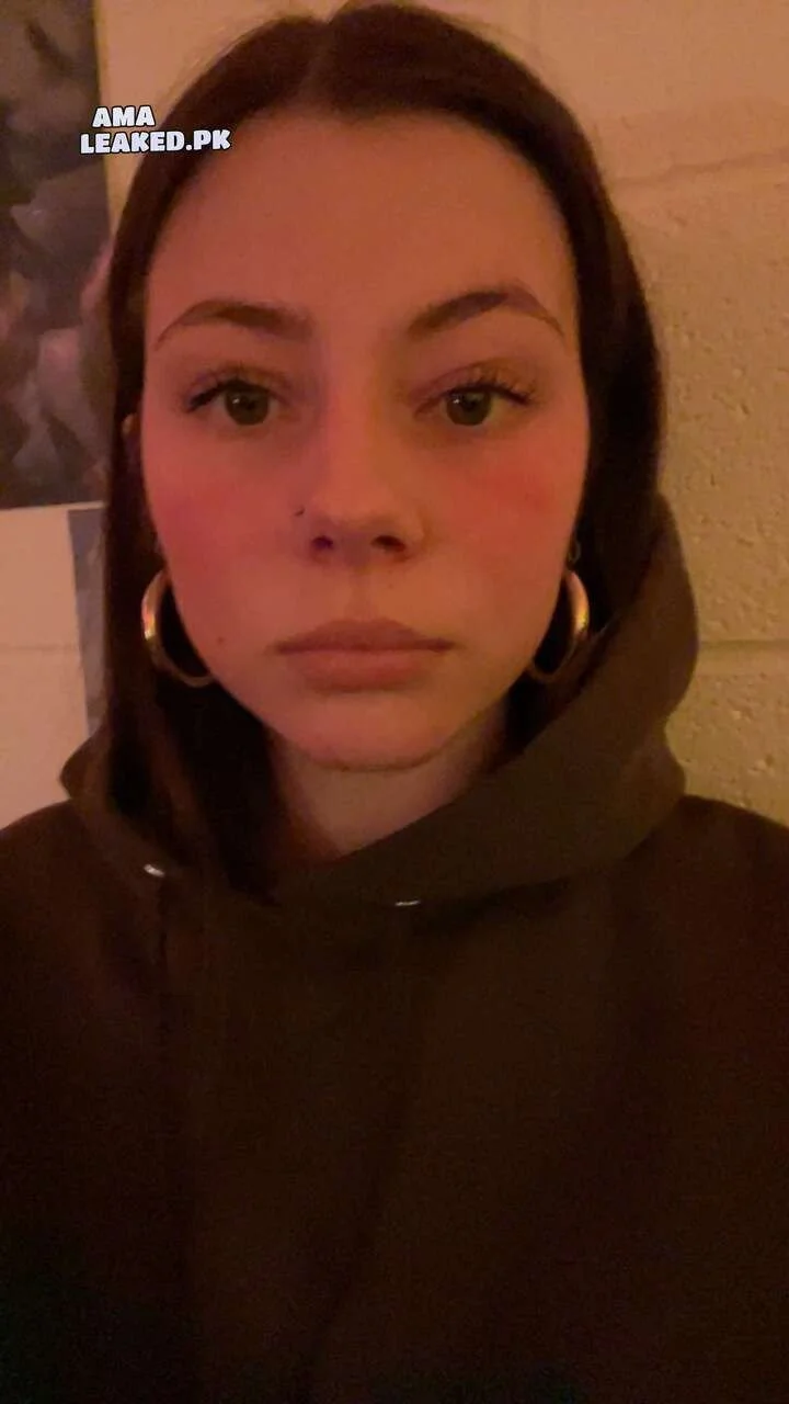 College Freshman TikTok Slut’s LEAKED NUDES!!! 🔥🤤 FUCK! Save & Share while you can!!! What a whore image 32