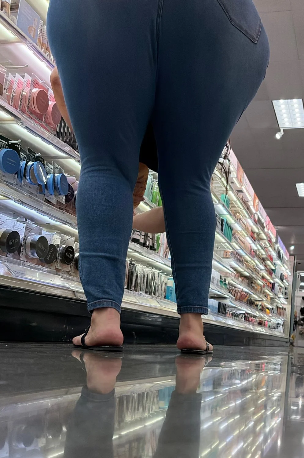 Pawg milf bending over image 15