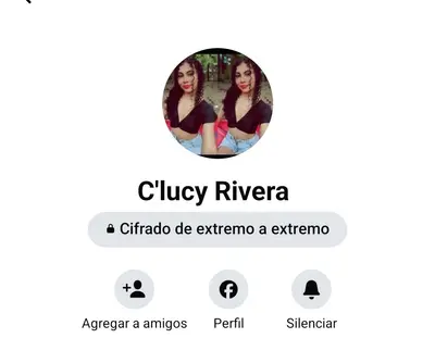 Exhibiendo a colocha inocente cover image