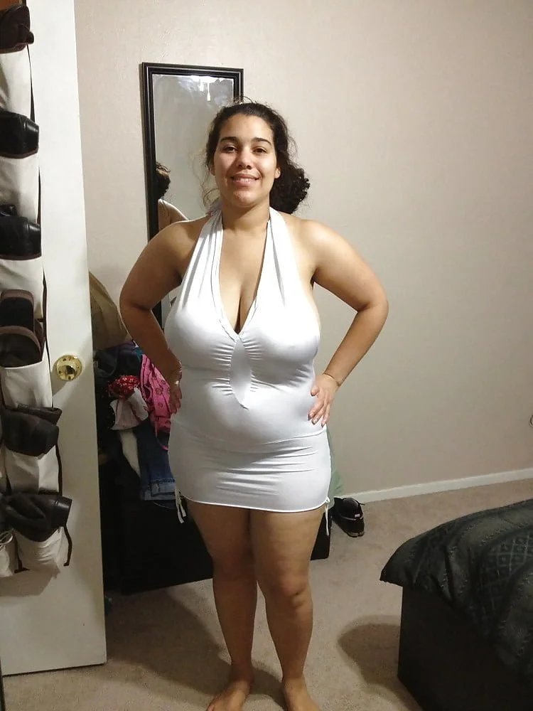 Cubana con enormes Tetas image 9