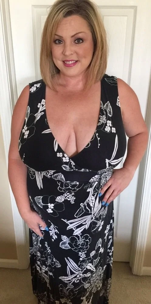 Realtor with a huge rack!!!! Damn!!🤤🤤🔥🔥 image 28