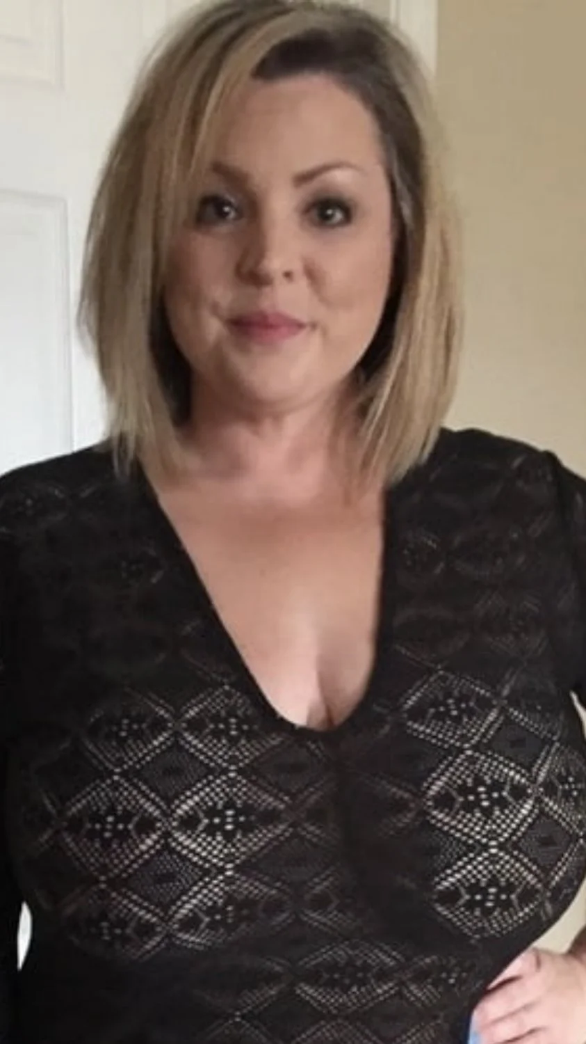 Realtor with a huge rack!!!! Damn!!🤤🤤🔥🔥 image 4