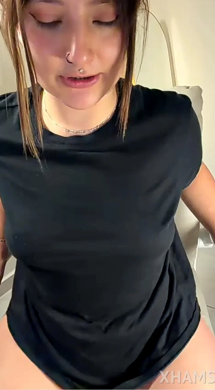 Huge Colombian Booty image 6