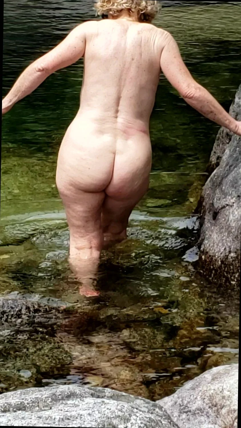Some more of cheating granny nurse Solange outdoor (2)-Many more to come main image