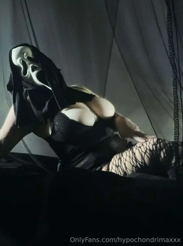 The Alt Goth TikTok Creator That Went Viral While Filming At Work image 2