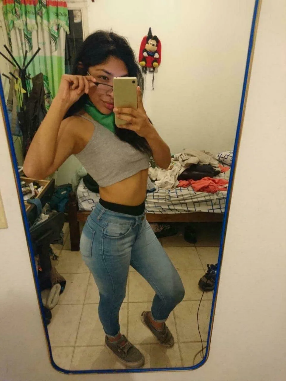 Putita mexicana necesitada de verga image 12