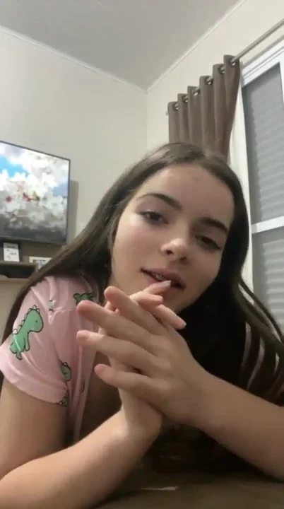 Live da novinha safadinha da Sininho image 3