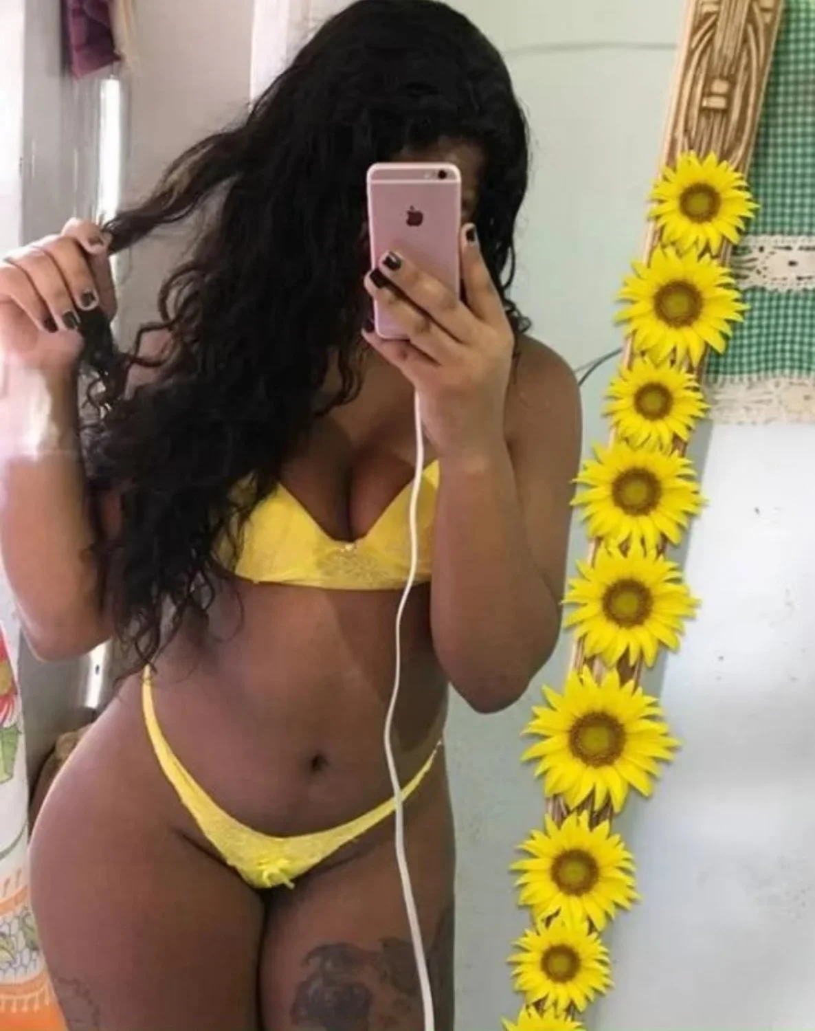 Morena safada main image