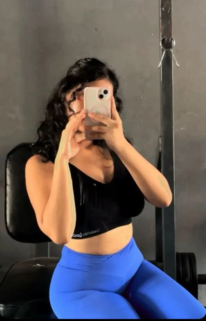 Una zorrita que se cree influencer image 3