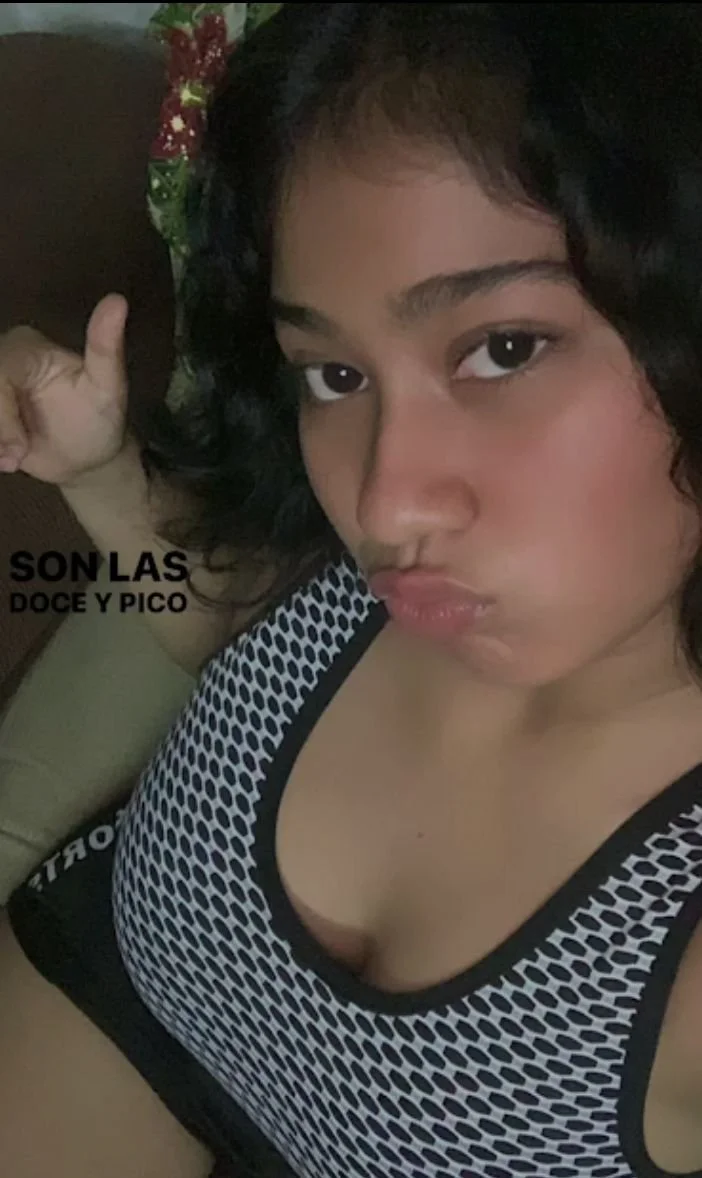 Una zorrita que se cree influencer image 4