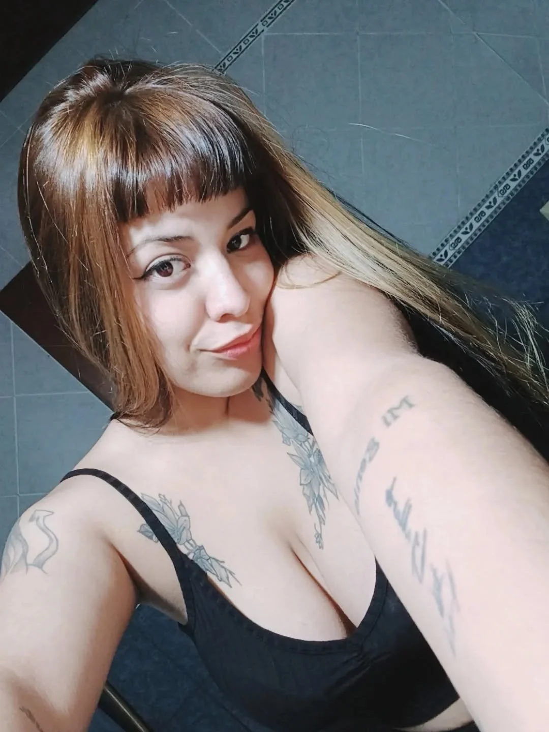 Rollinga Cara de Putita Tetas Hermosas main image