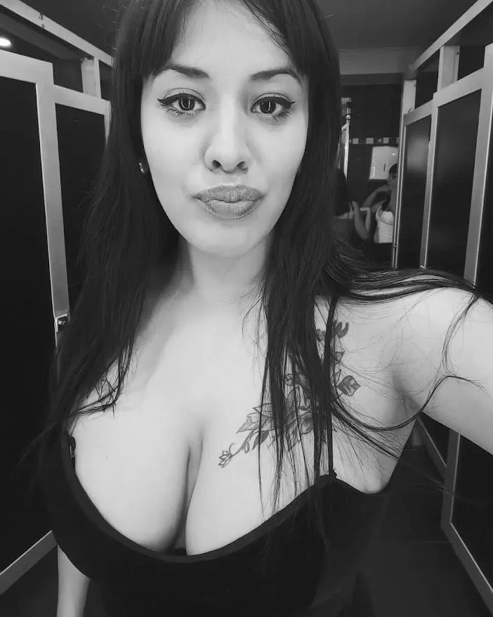 Rollinga Cara de Putita Tetas Hermosas image 5