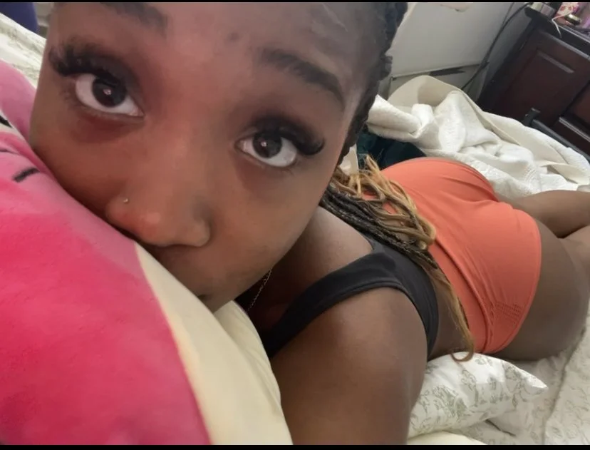 Ebony Webslut Naja image 4
