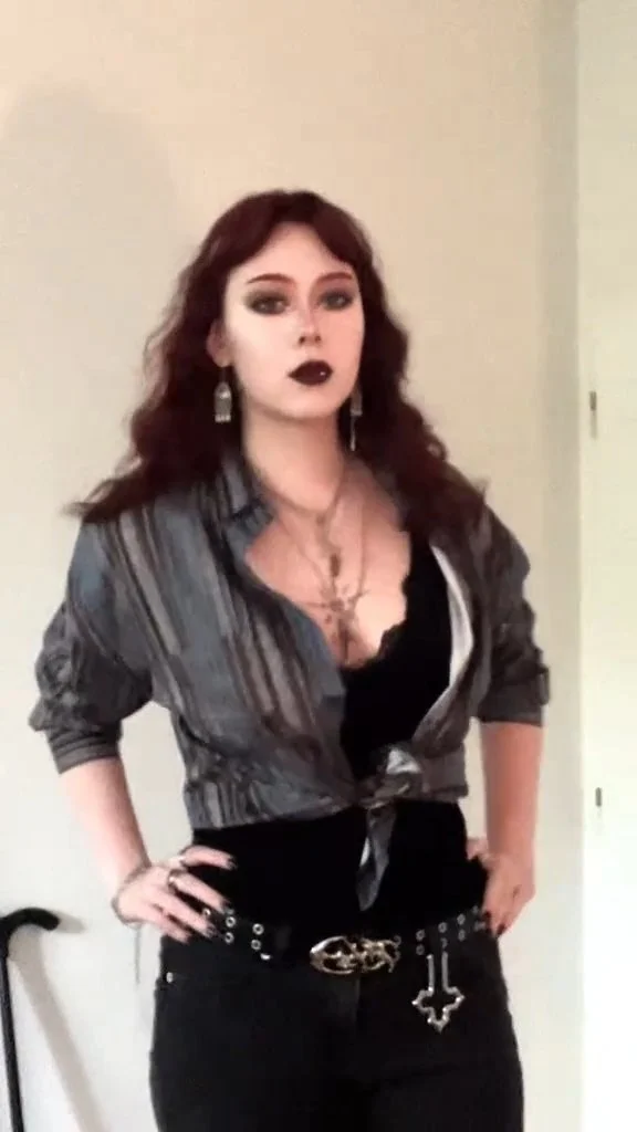 Katya's goth slut sister Ksenia image 2