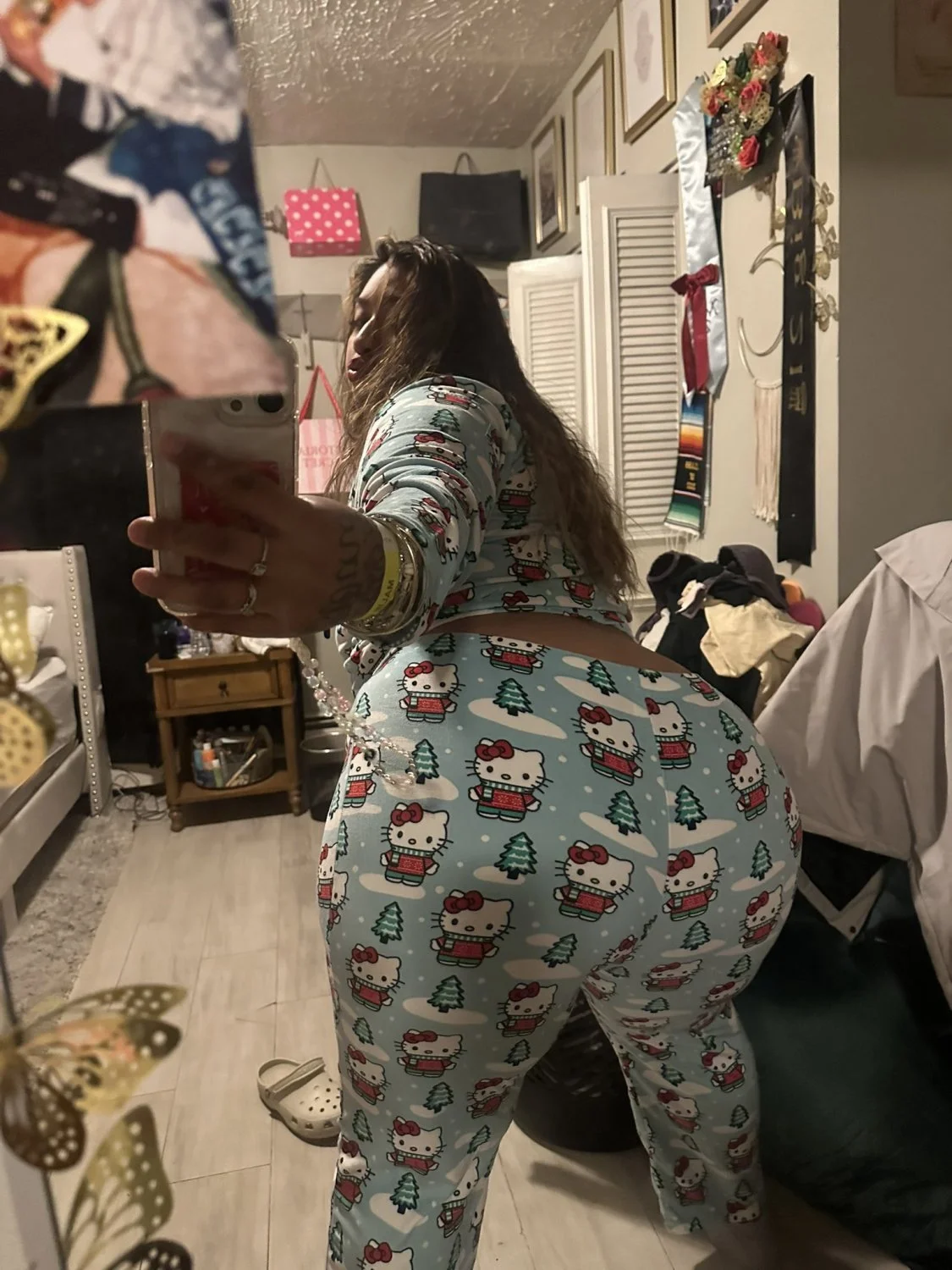 mexican thot loves to get shared image 6