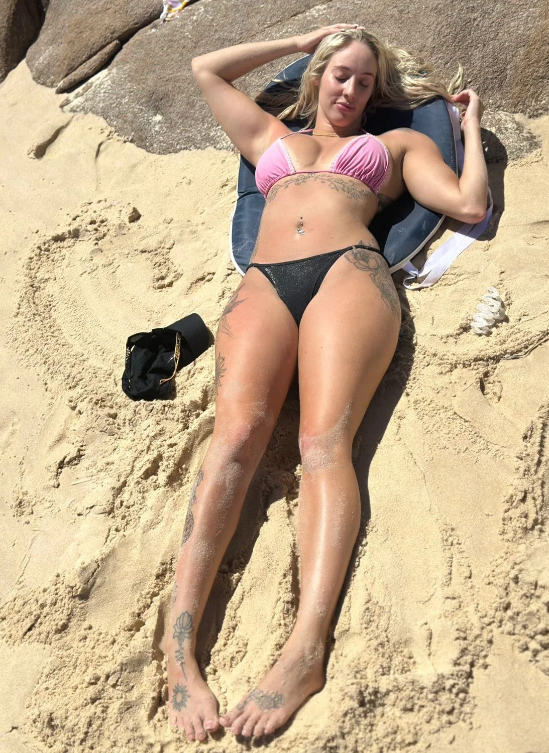 It's tanning day main image