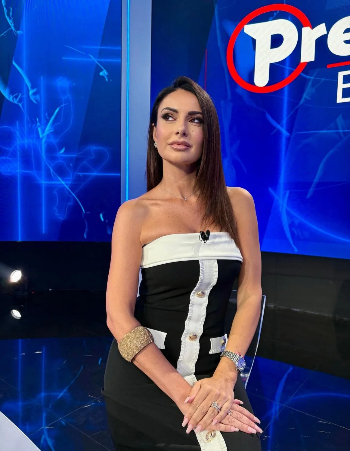 Monica Bertini hot italian journalist image 12