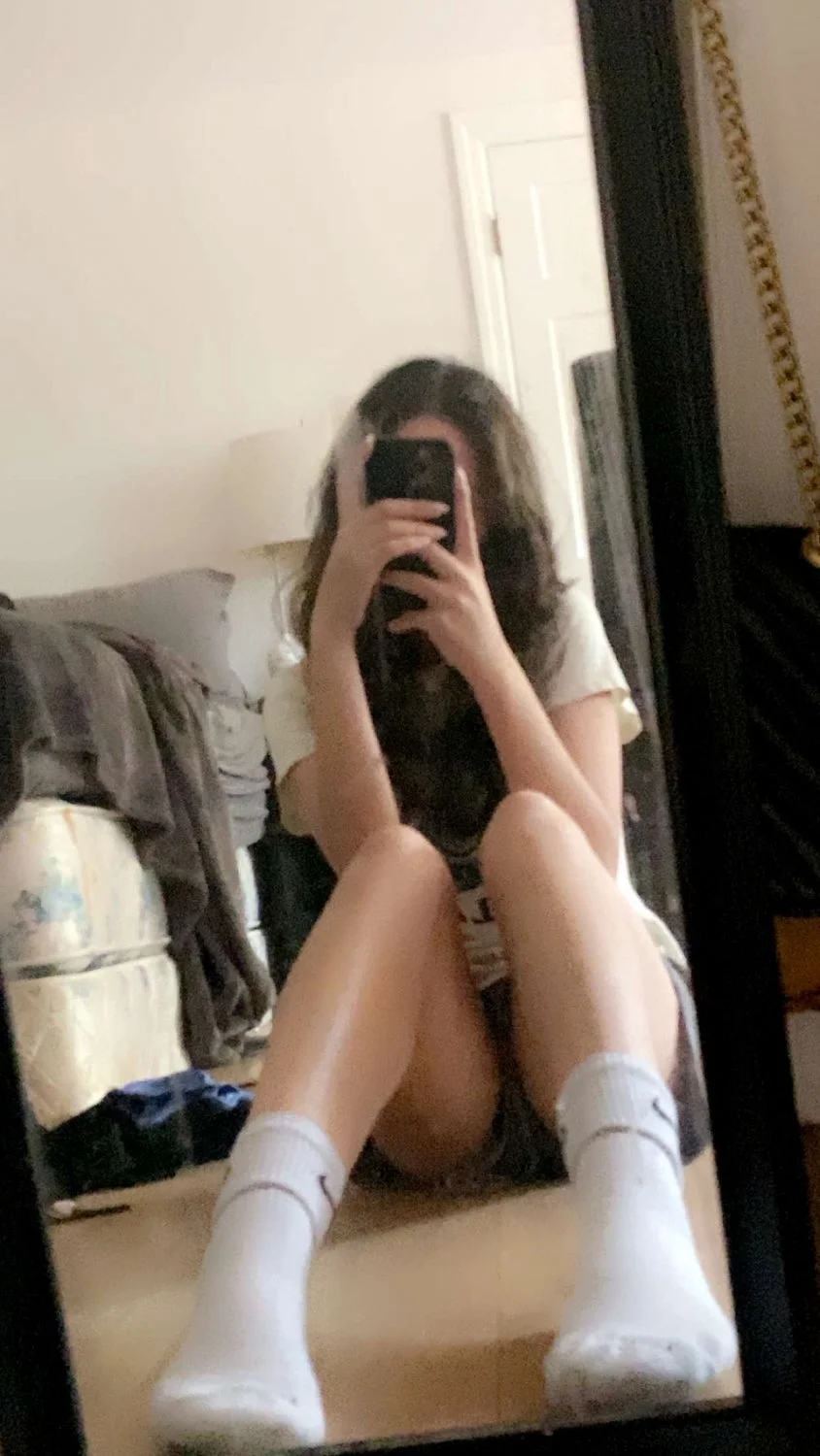 Petite latina image 14