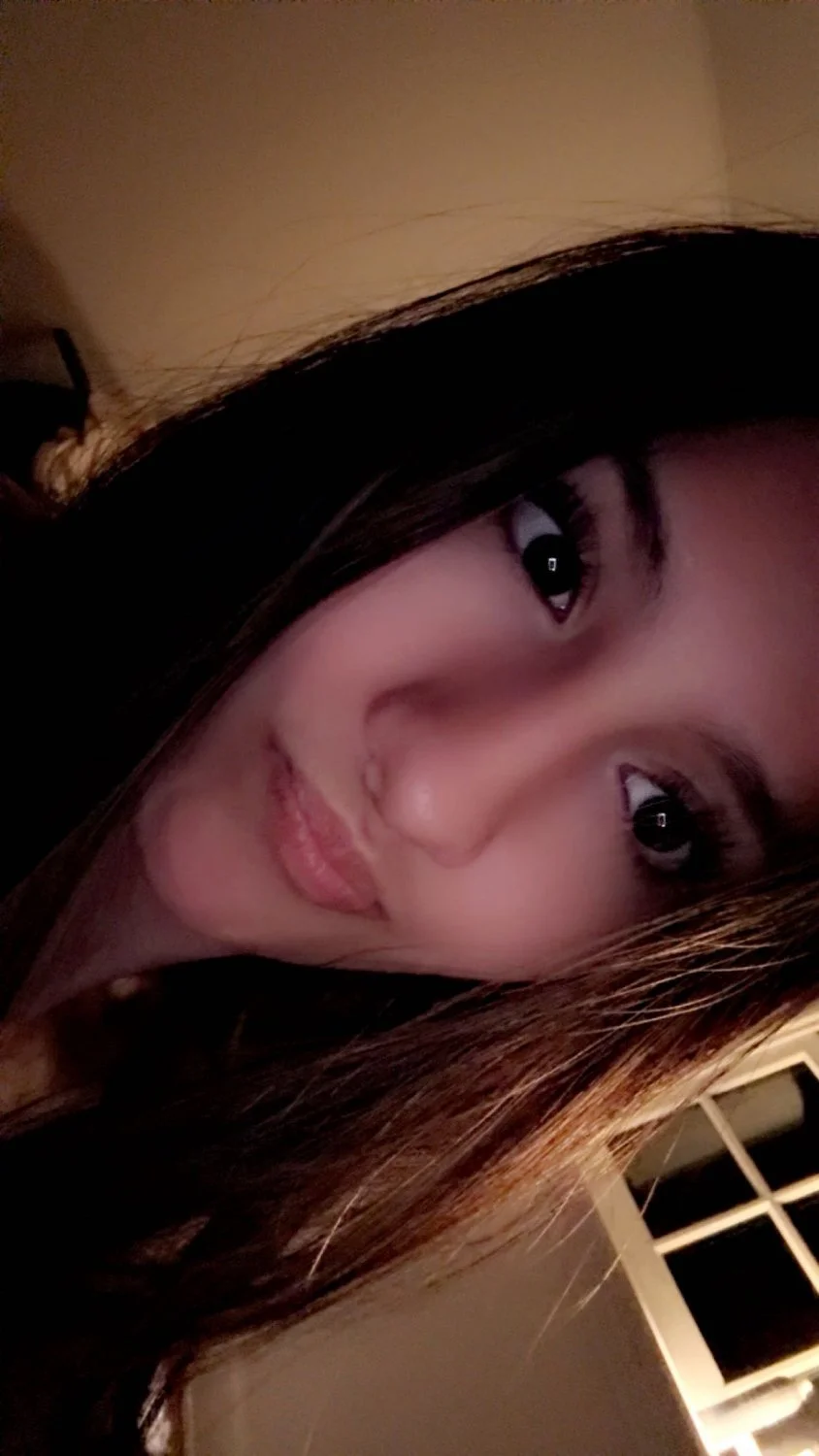 Petite latina image 41