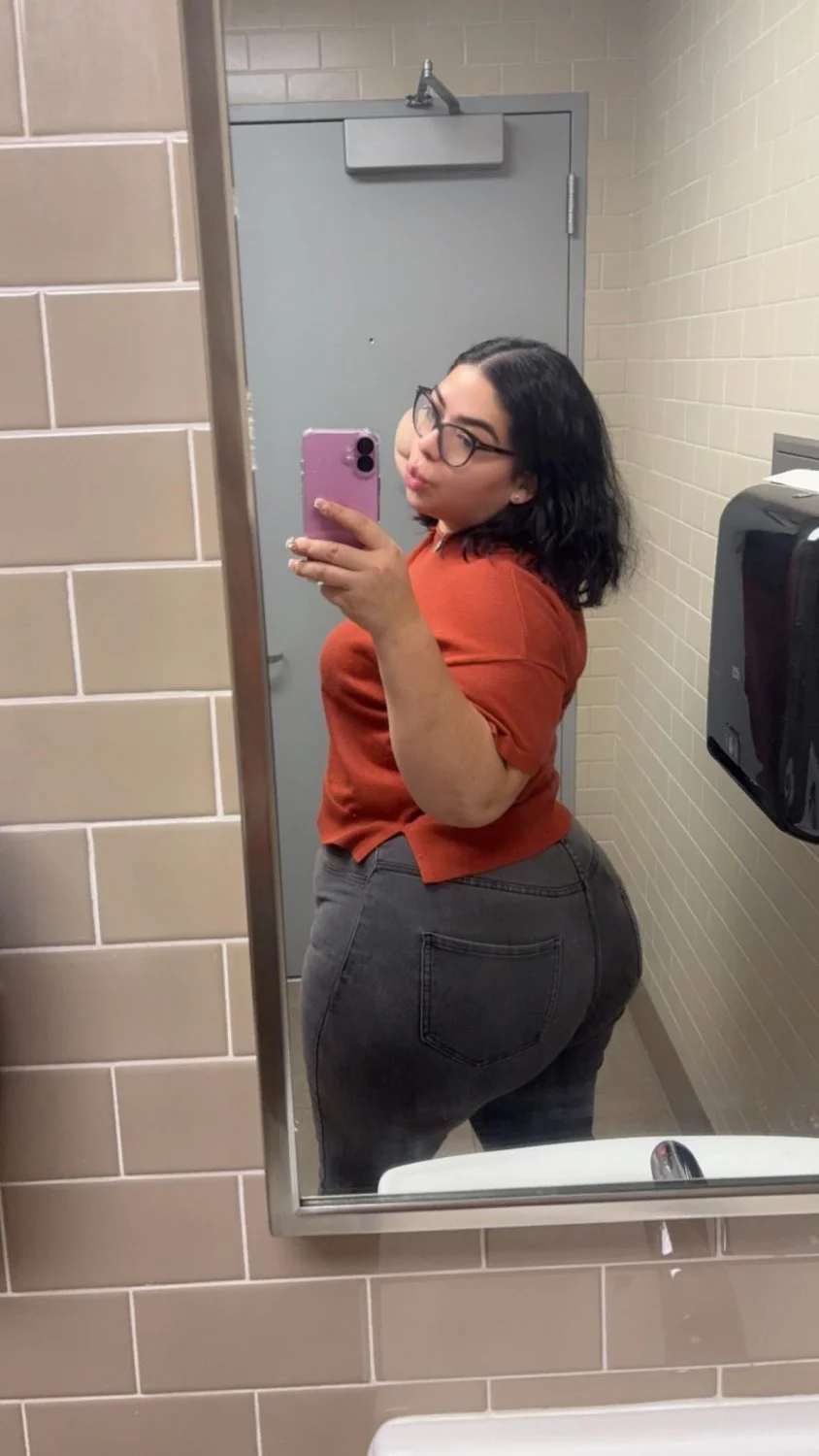 Fine chubby Latina main image