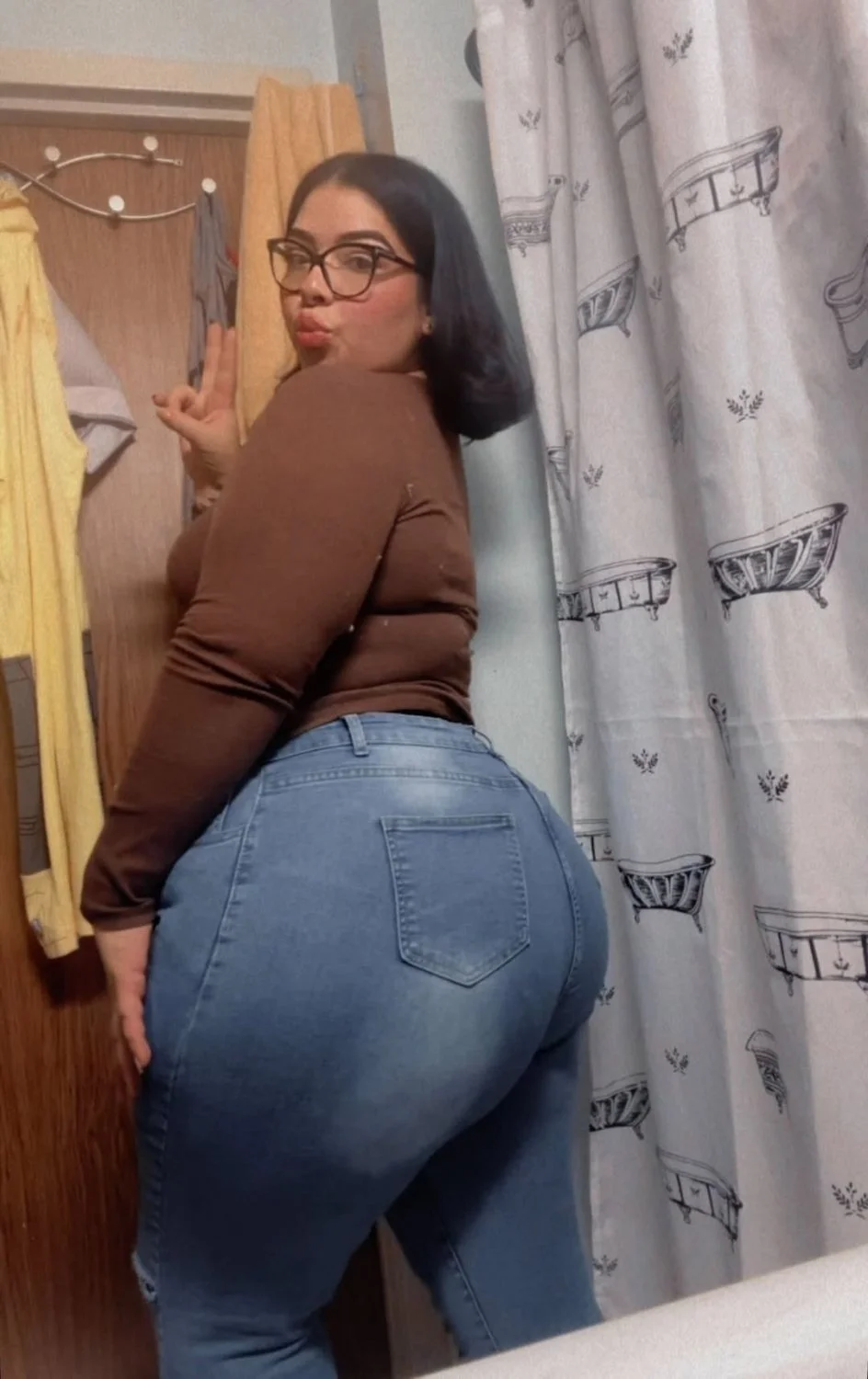 Fine chubby Latina image 15