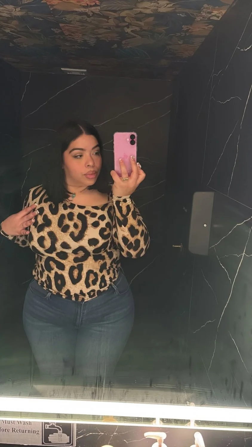 Fine chubby Latina image 9