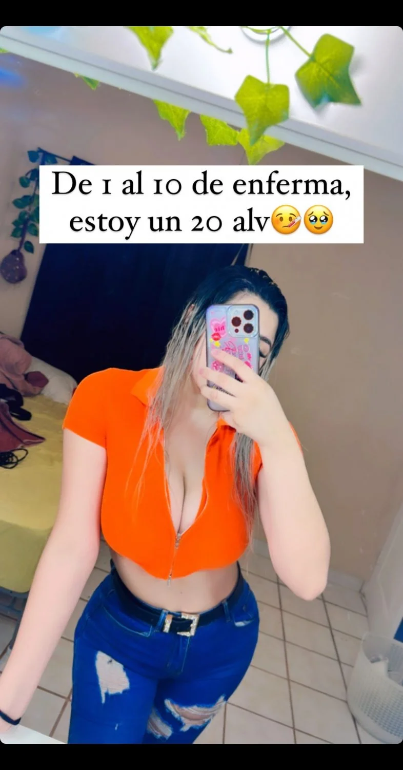 Yazbeth Escobar image 32