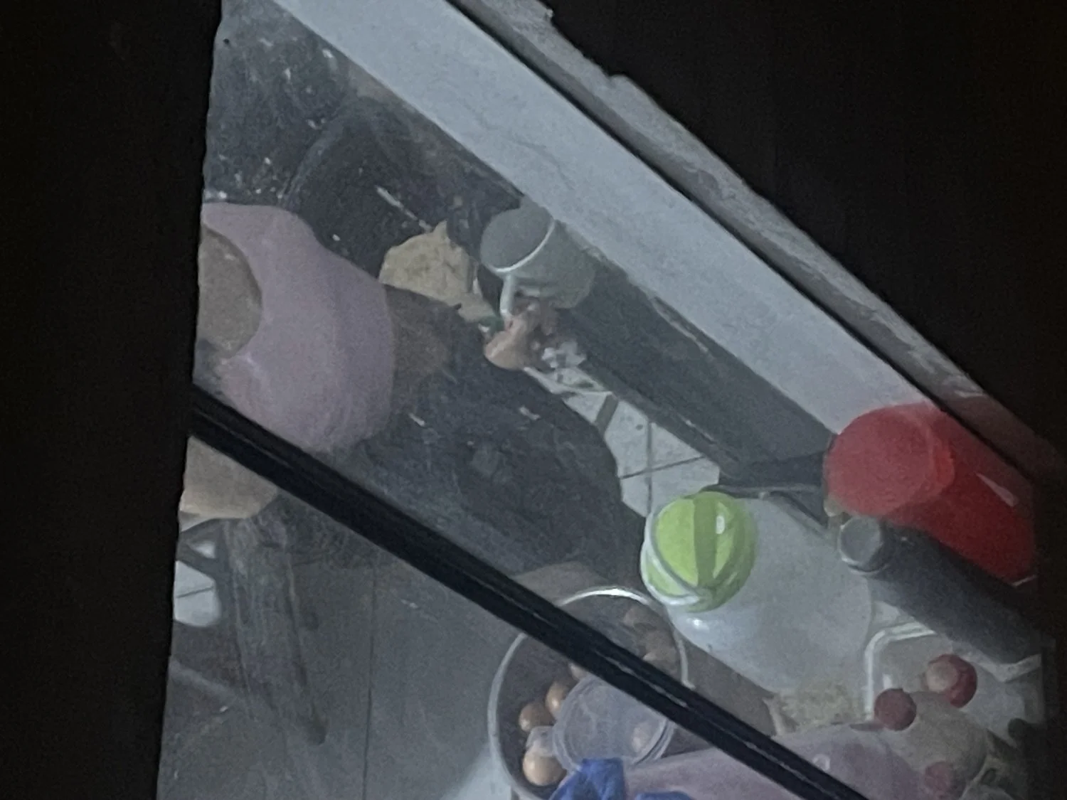 La hermandad de mi vecina tiene unas muy buenas tetas main image