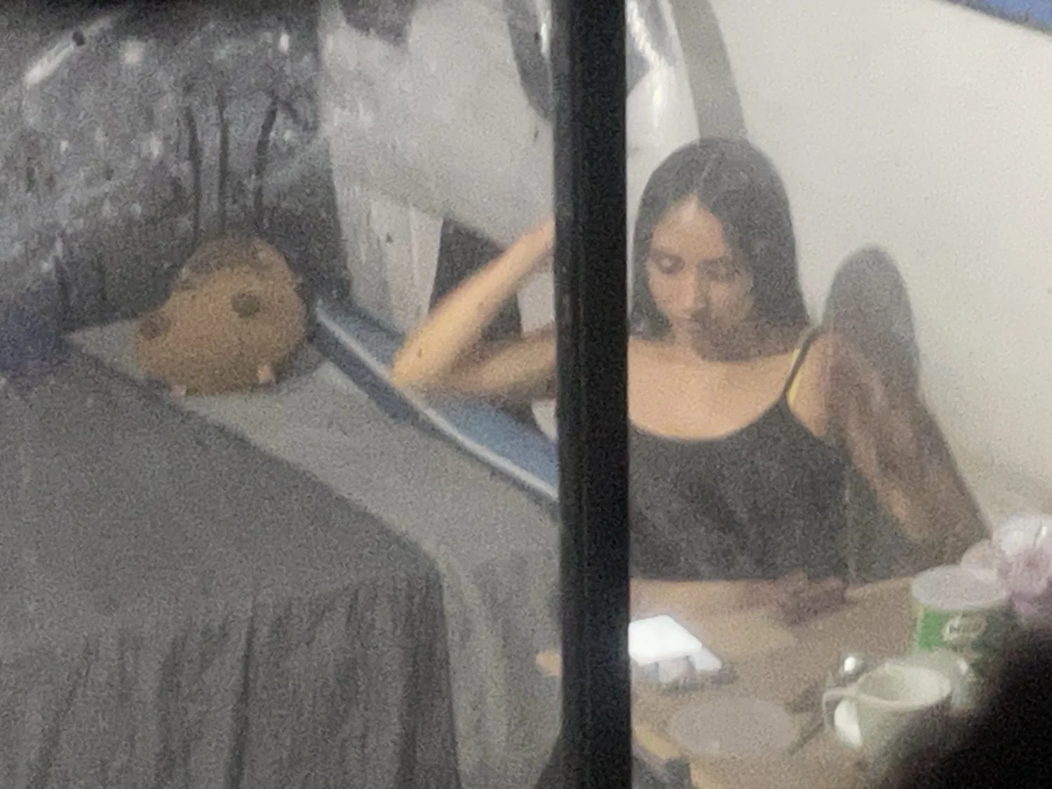 La hermandad de mi vecina tiene unas muy buenas tetas image 9