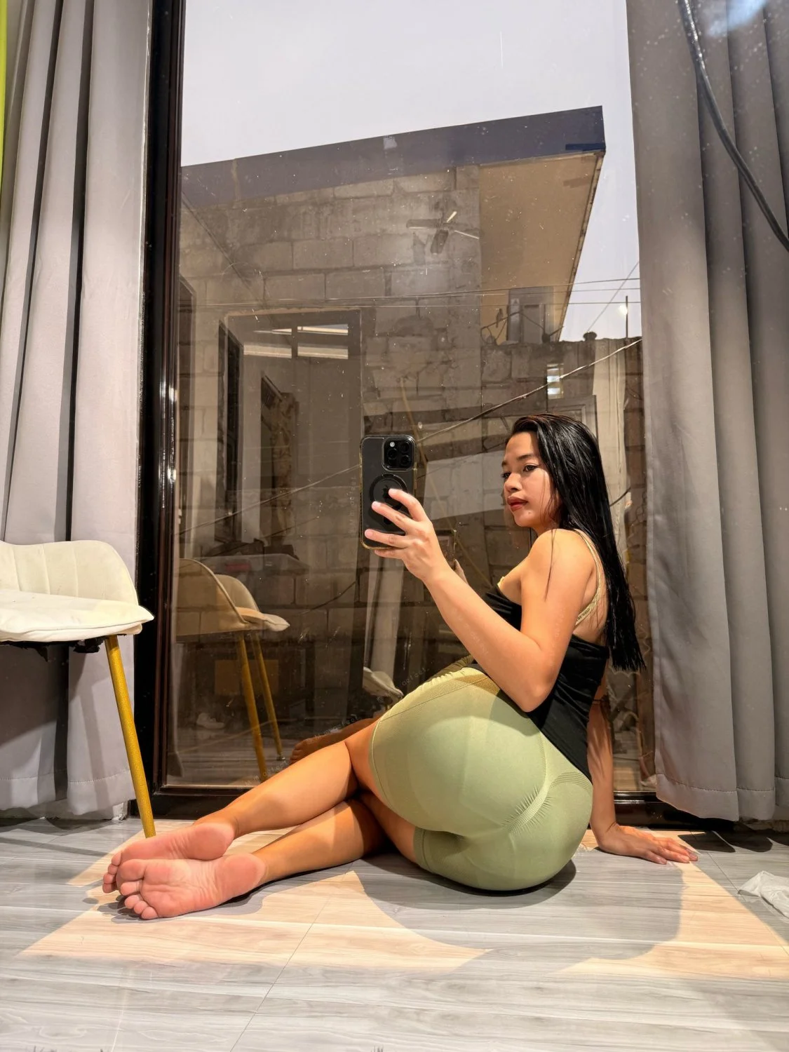 Filipina Feet image 13