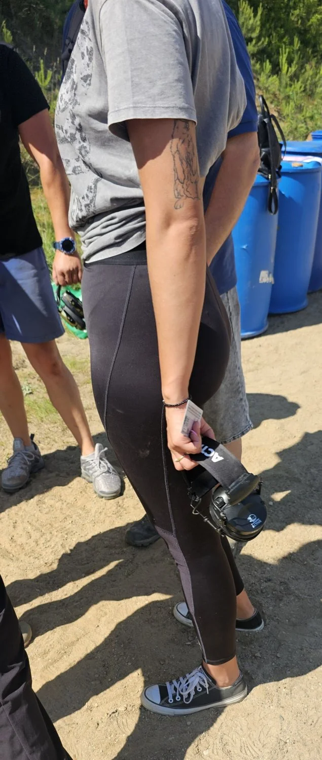 Nice-looking babe at the shooting picnic 🤩😝 image 7