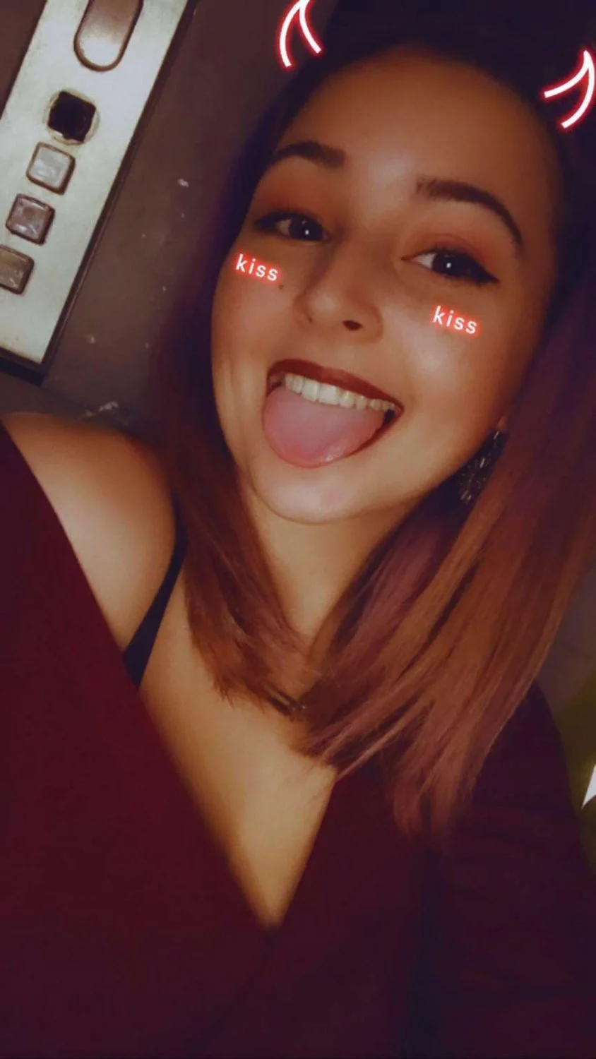 Sharing my gf here or in k ik: cuckedx image 5