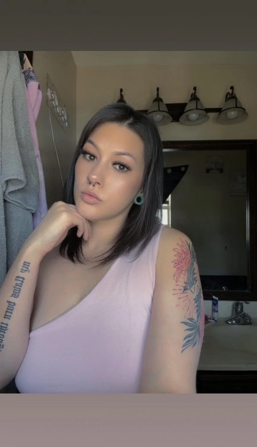 Pretty white girl toes and titties image 2