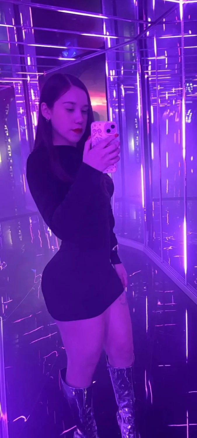 Hermosa puta wera con un culito de gym bien hecho image 18