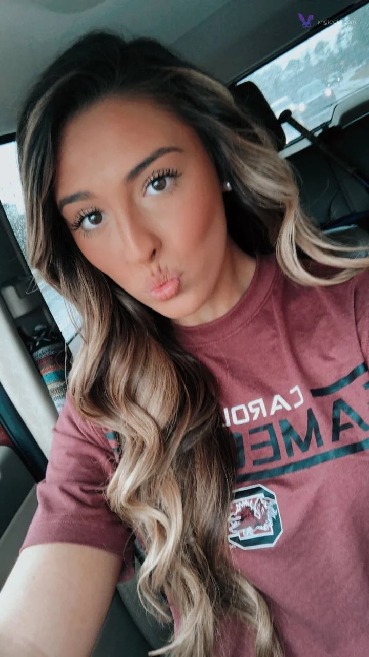 Sexy College Teen Leaked, DM to Buy/Trade image 2