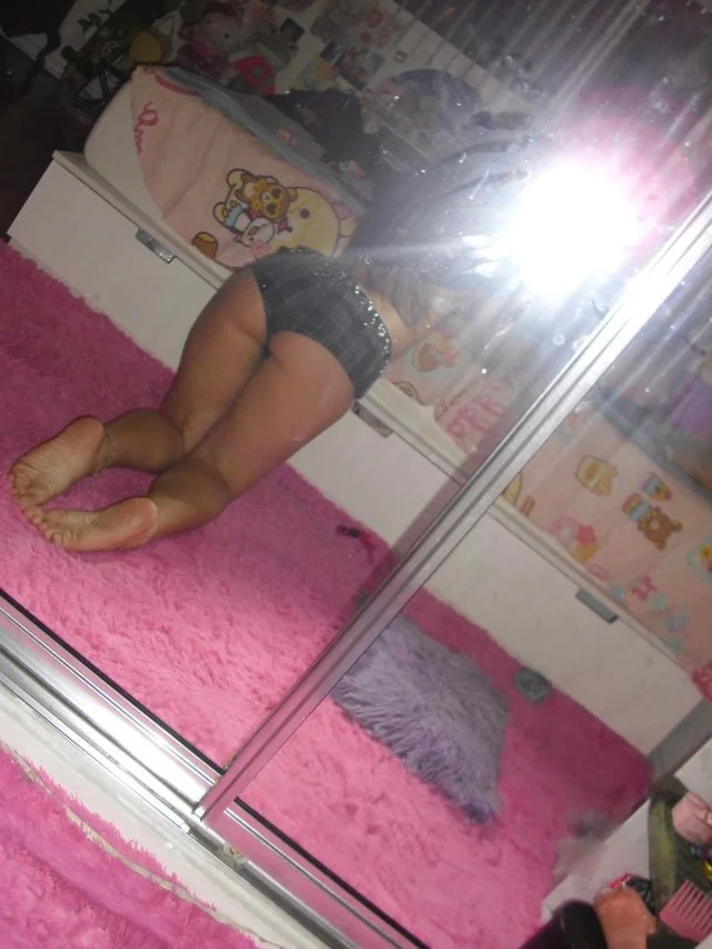 FAT BOOTY WHITE GIRLS image 6
