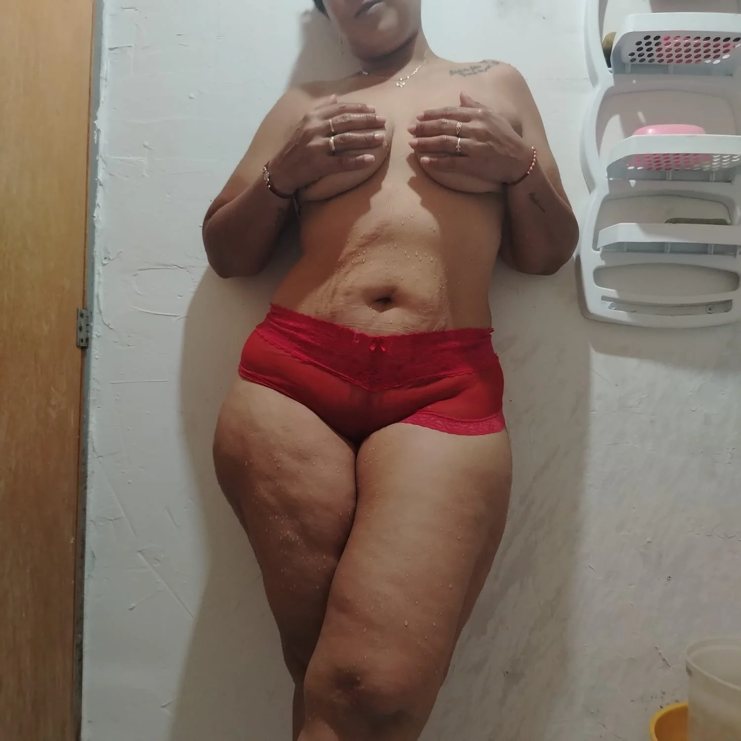 Hermosa mujer image 3