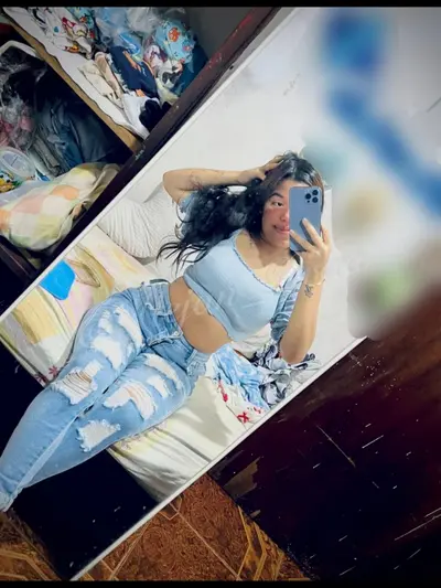 Hot Latina got her pictures leaked cover image