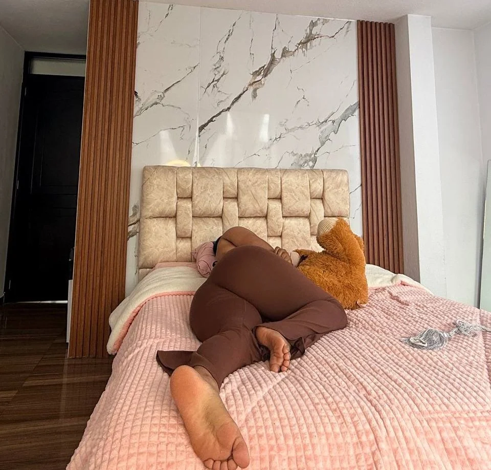 TANIA SAEZ SEXY image 14