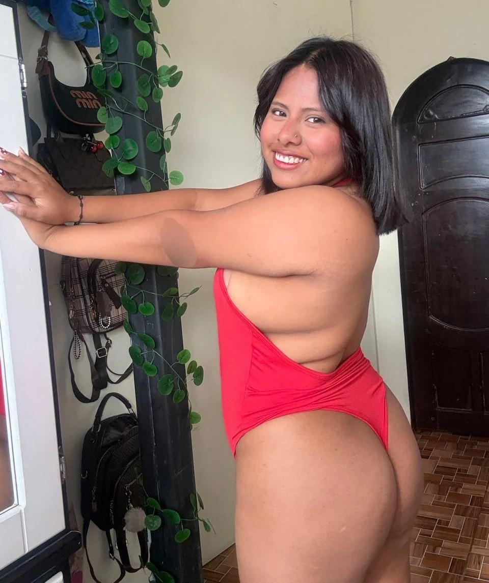 TANIA SAEZ SEXY image 4