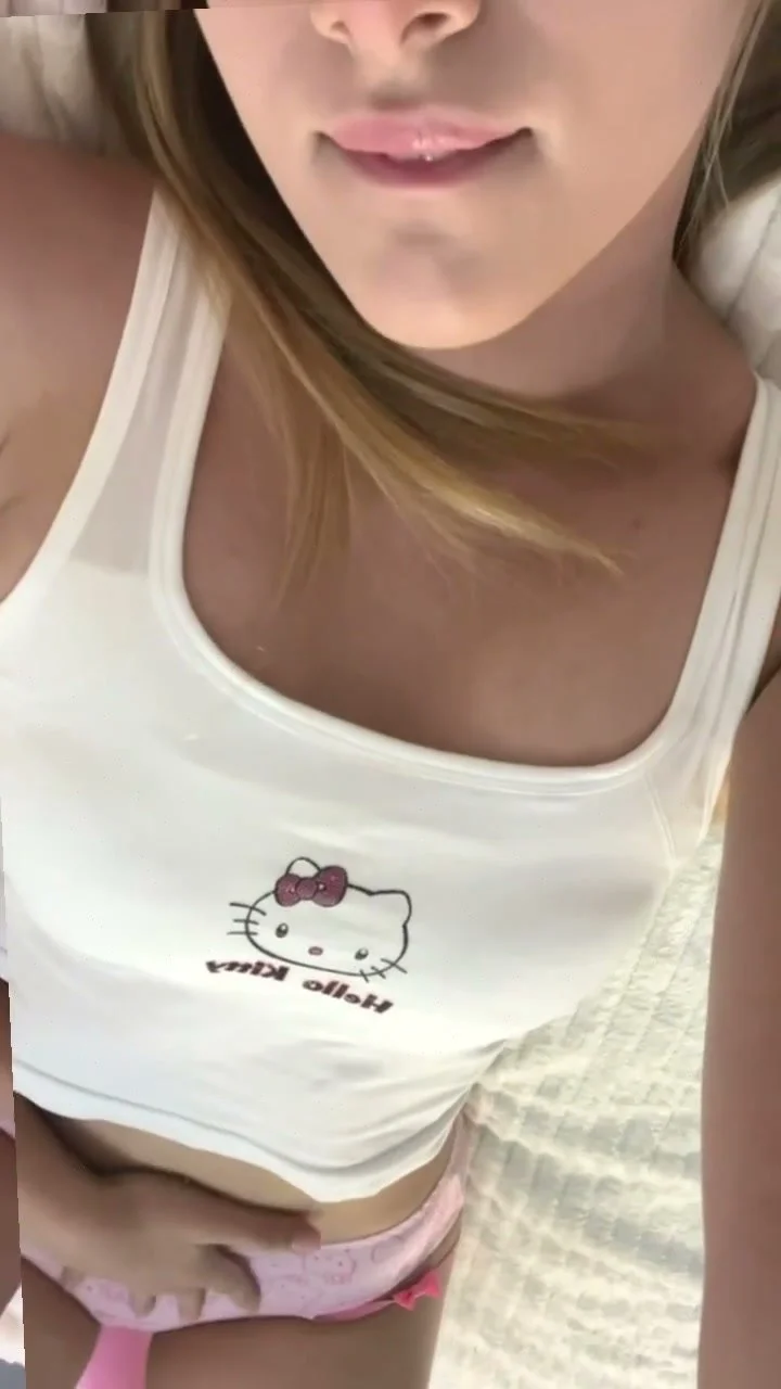 🔞 Hot petite round ass nude moaning pussy 😈🍑 Check OF now image 4