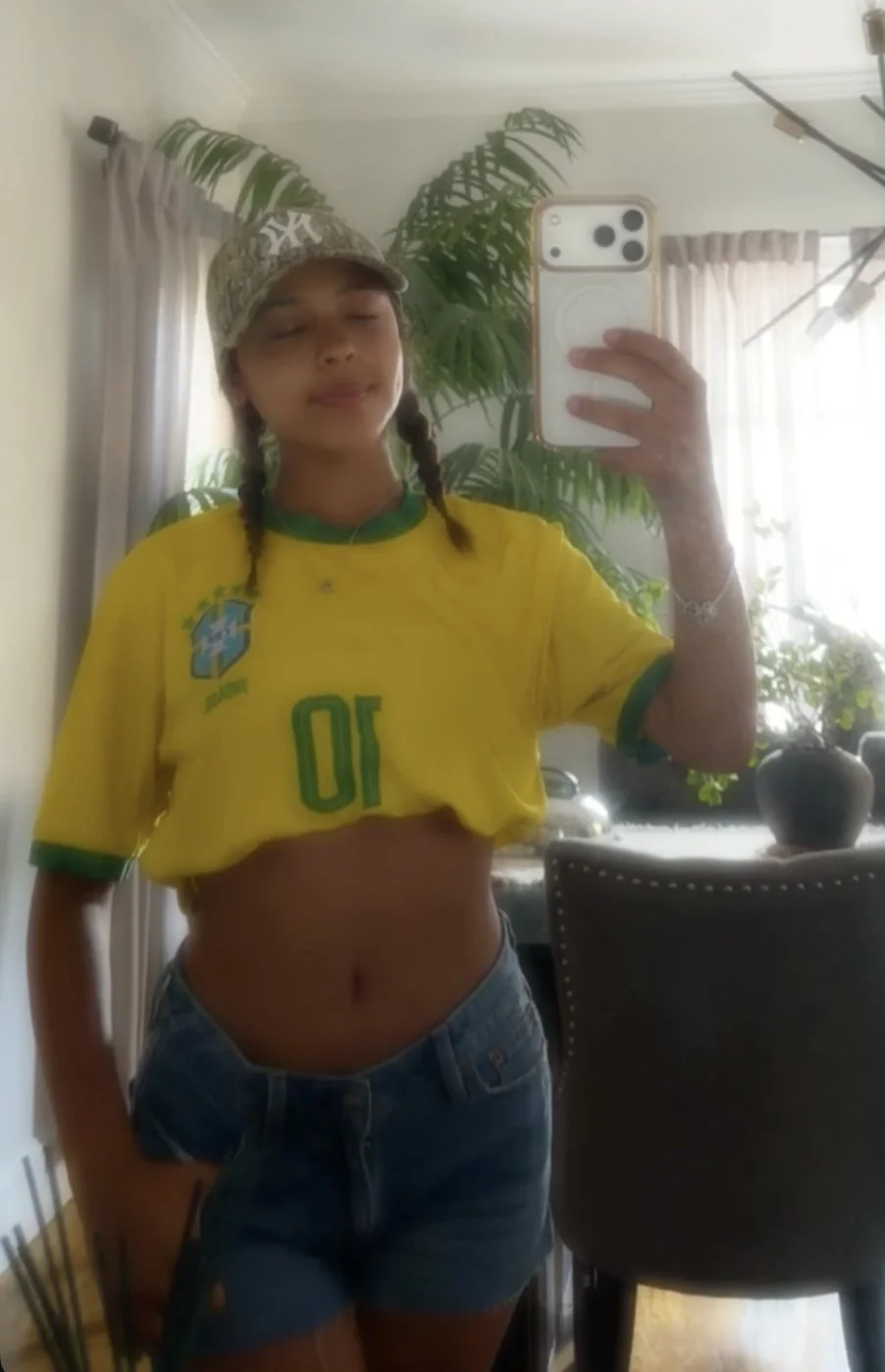 Can someone trib my hot latina irl? image 4