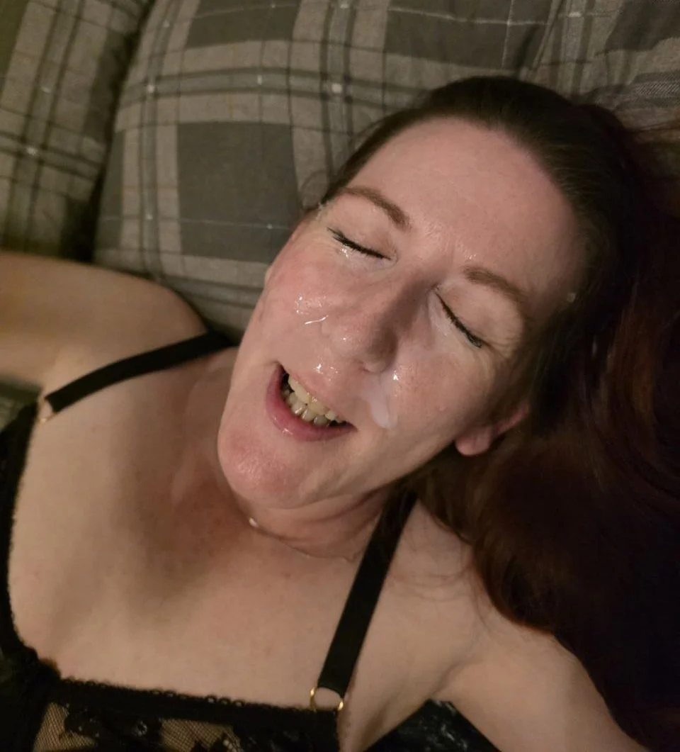 UK Whore lindsay image 9